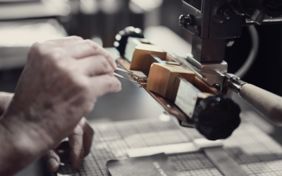 从代工到精品，新加坡文具品牌用皮革与纸张书写价值新篇章